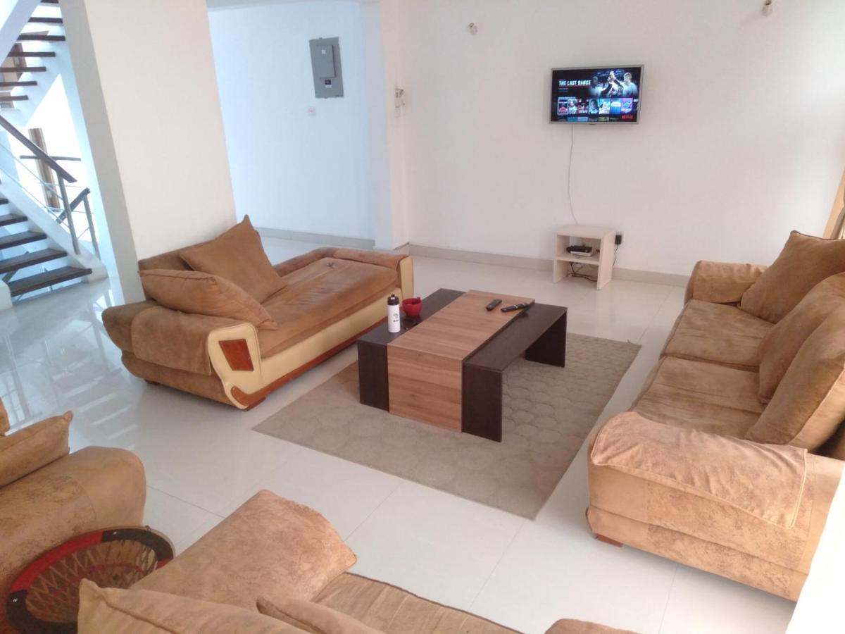 Ary Homestay Nyali- A Walk Away From City Mall Mombasa Exterior photo