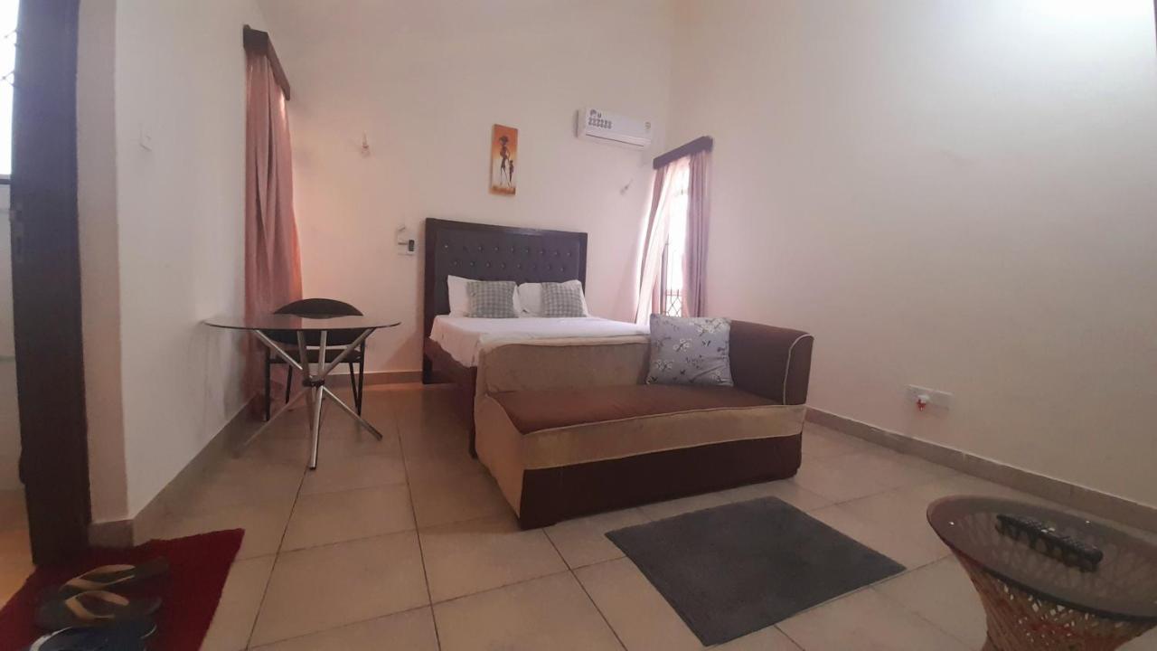 Ary Homestay Nyali- A Walk Away From City Mall Mombasa Exterior photo