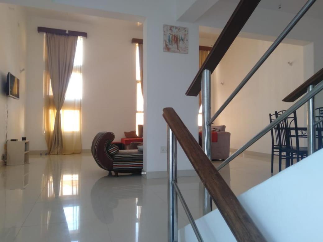 Ary Homestay Nyali- A Walk Away From City Mall Mombasa Exterior photo